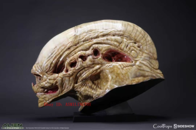 CoolProps X sideshow 902730 Alien Newborn Life-Size Head Prop