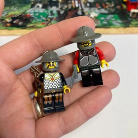 Lego King Leo's Castle 6091 Knight's Kingdom 100% Complete Set 529 Pieces 6098