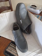 Mens Henselite Grey Bowls Shoes Size 10. easy  Fastening Excellent Condition