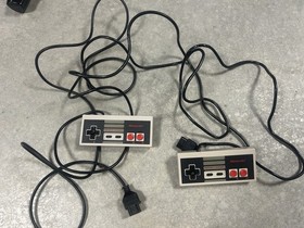 Nintendo NES Action Set de 1990 en la caja original!l NES Funciona!!