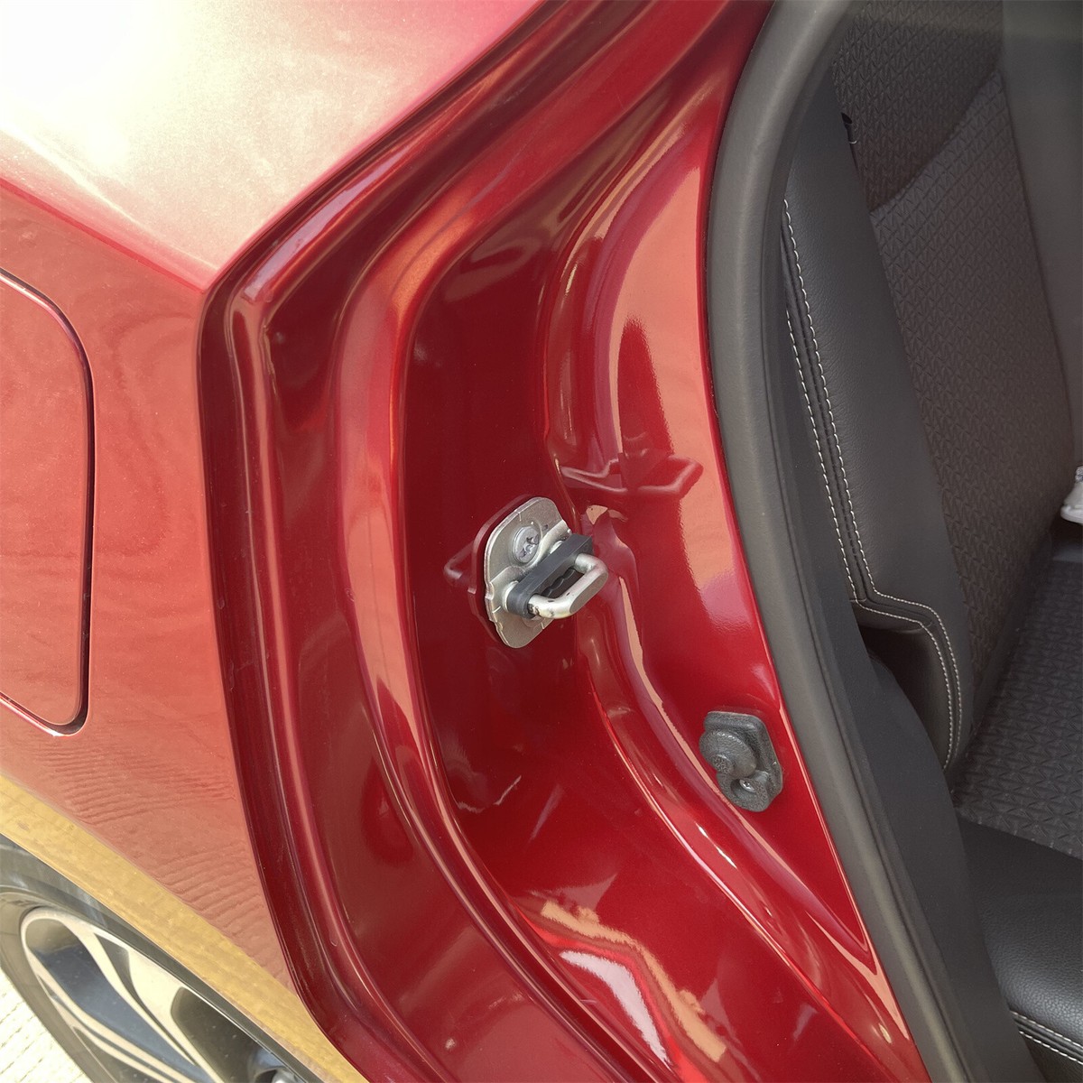 Für Nissan Qashqai J10 J11 X-Trail Juke Türschloss Dämpfer
