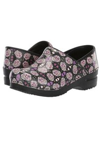 sanita skull clogs