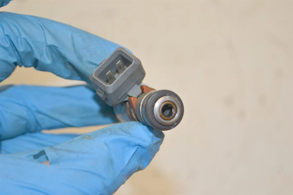 Ducati Multistrada 1000 Throttle Body Fuel Injector 28240571A 2003-2006 - Image 4 of 4