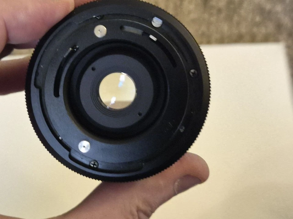 Tokina RMC 17mm F/3.5 Ultra Wide Angle Lens (Canon FD Mount) Excellent Cond... - Image 4 of 4