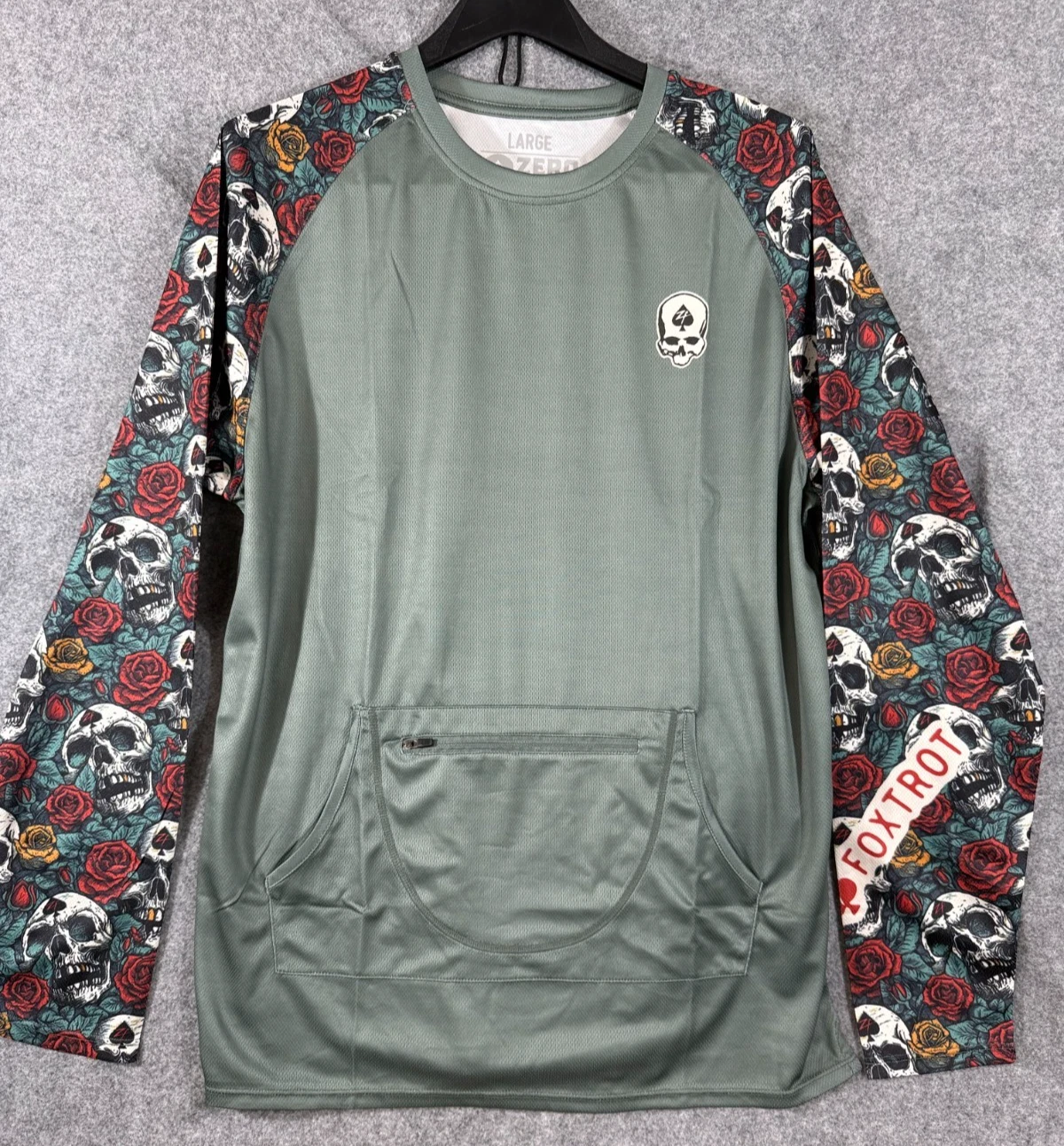 Zero Foxtrot Performance Shirt Mens L Green Skull Roses Crew Rash Guard NWOT
Opens in a new window o