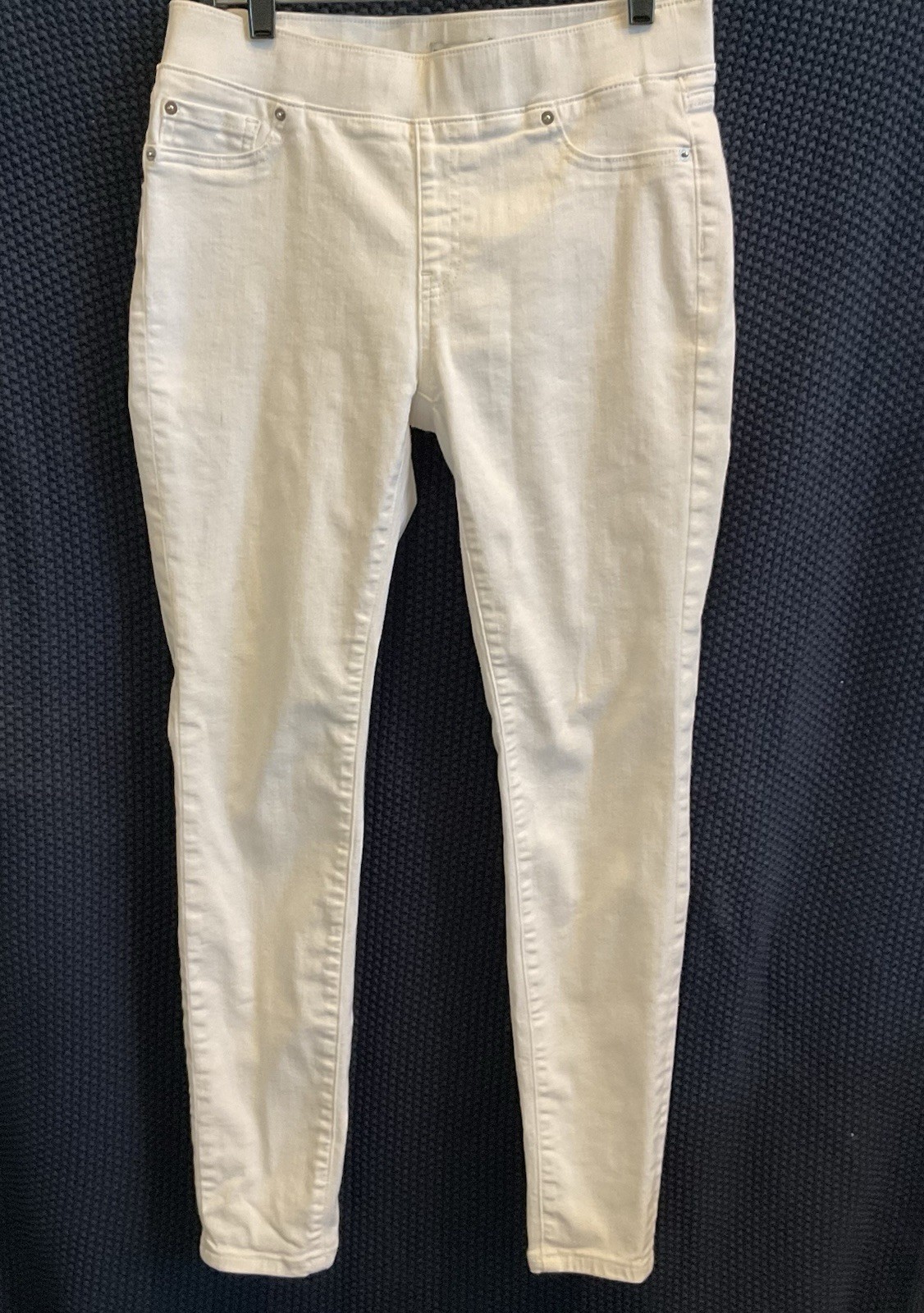 Amazon Essentials Women's Pull On White Jegging J… - image 1