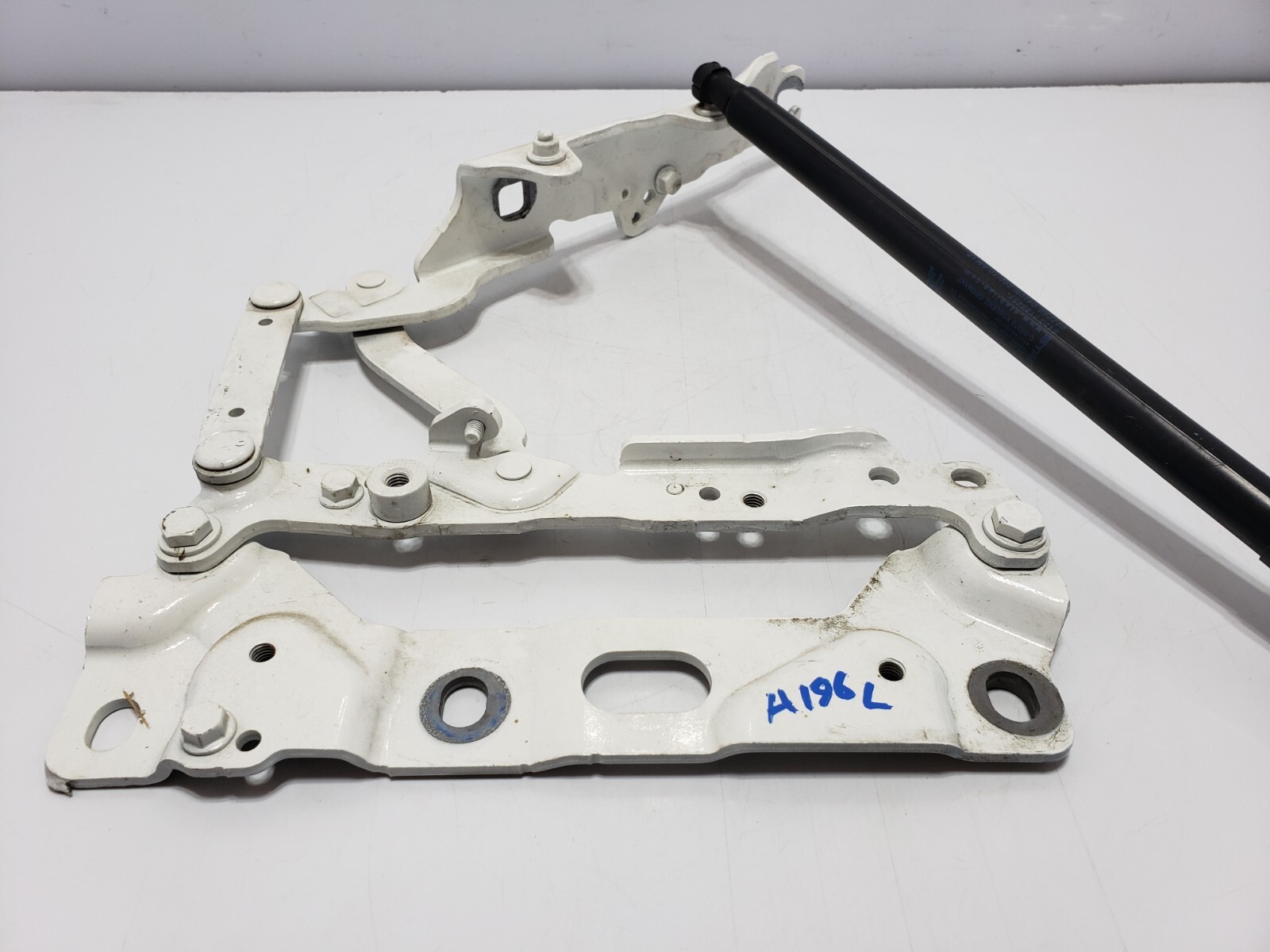 ✅ 2010-2014 OEM Rolls Royce Ghost RR4 Front Left Driver Side Hood Hinge White