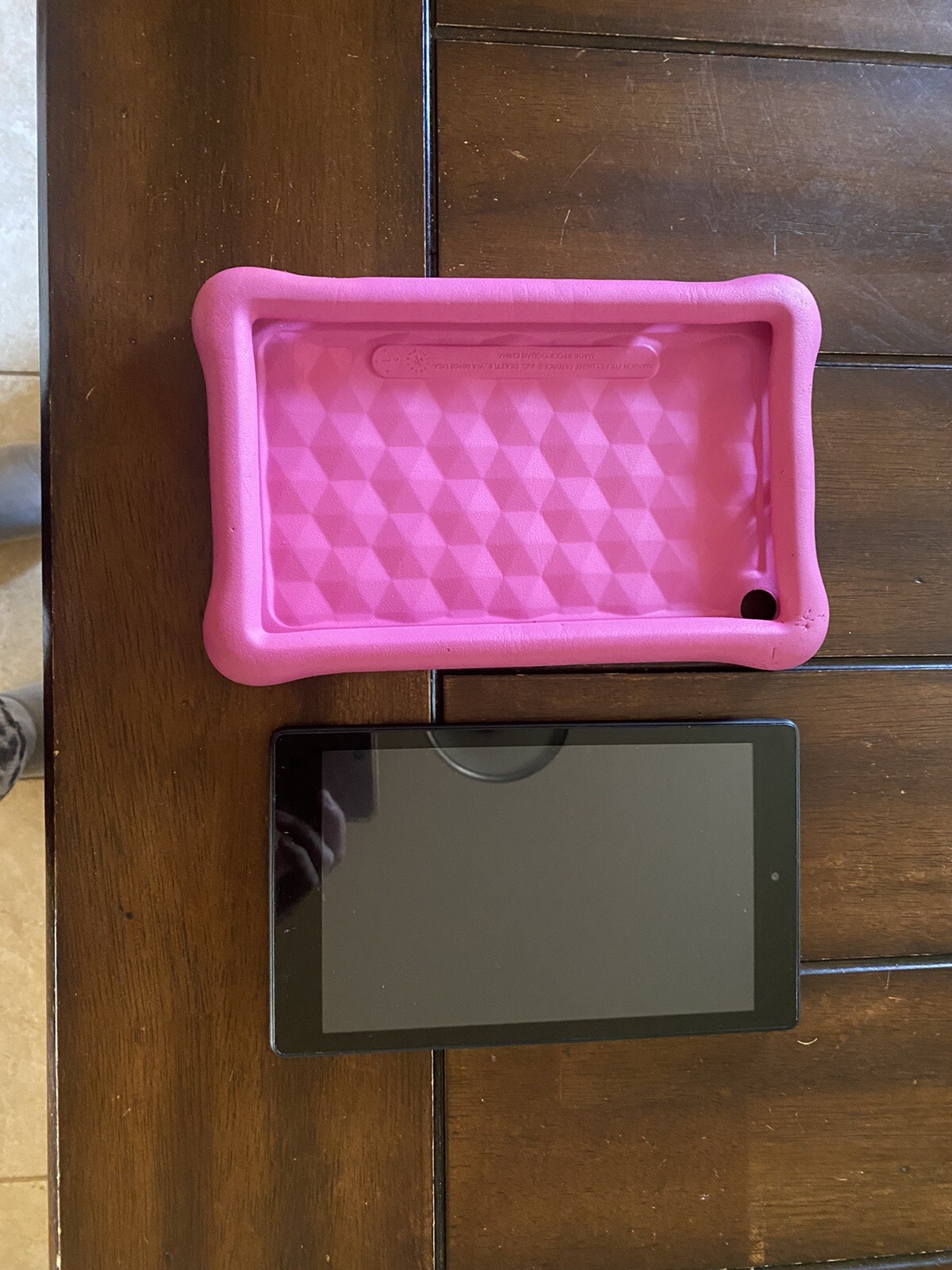 Kindle Fire HD 8 Tablet - Black With Pink Case-image