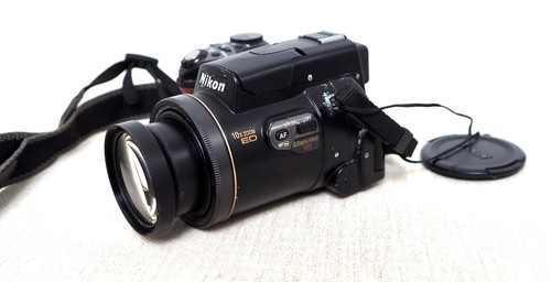 NIKON COOLPIX 8800 VR Digital Camera with battery & memory card - Afbeelding 3 van 7