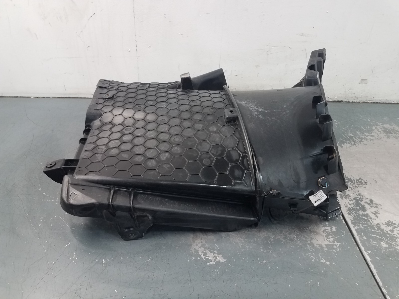 2021 McLaren 765LT Left Rear Air Duct Guide Panel  - * #5537 C7
