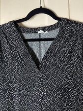 GAP Dress M V-Neck Black White Polka Dot Short Sleeve Lightweight Flowy Summer