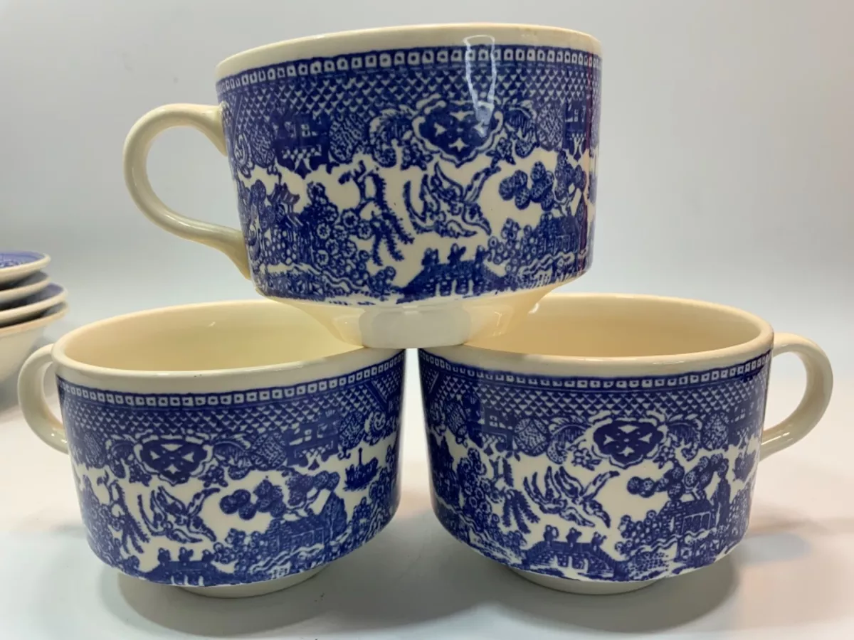 Blue willow top coffee cups