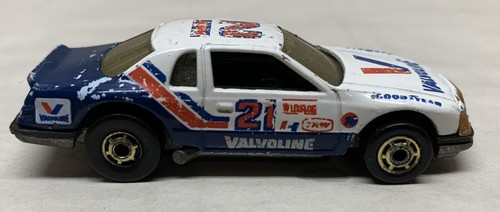 Vintage Hot Wheels 1983 Thunderbird Stocker #21 Valvoline Gold Rims - 第 2/6 張圖片
