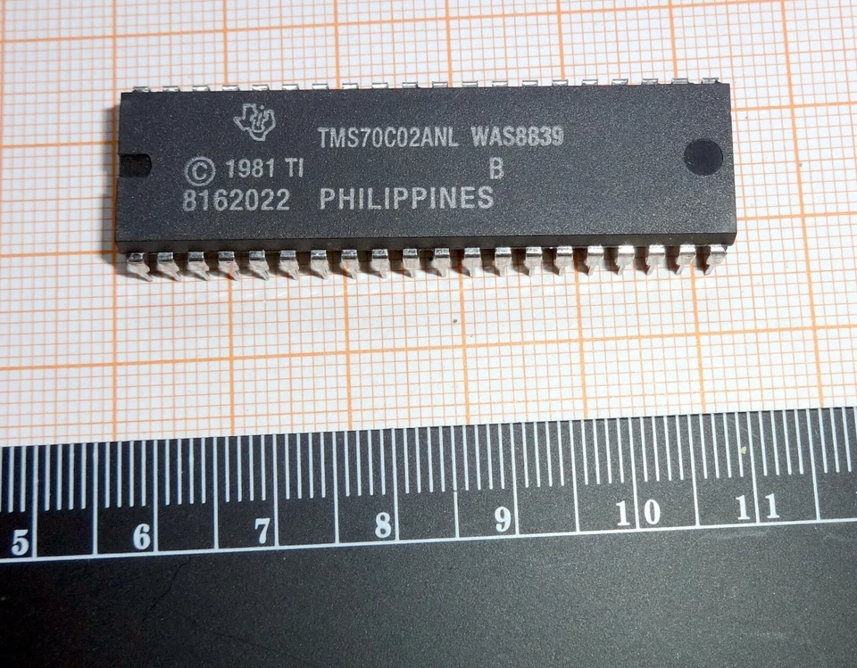TMS70C02ANL DIL-40 ... retro - Bild 1 von 1