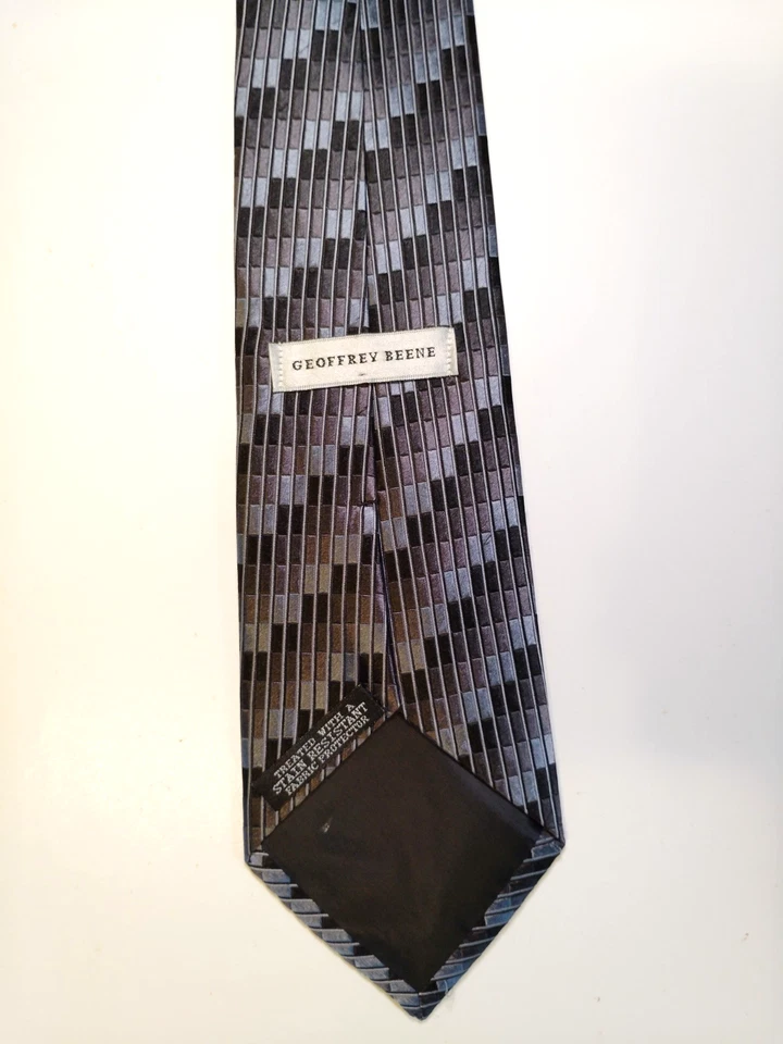 Corbata clásica vintage Geoffrey Beene para hombre 100 % seda @58" de longitud patrón geométrico Foto 3 de 4