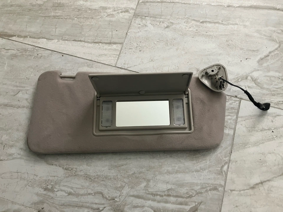 Parasol delantero derecho Jaguar XJ8 1998-2003 Vanden Plas con espejo original. Foto 2 de 3