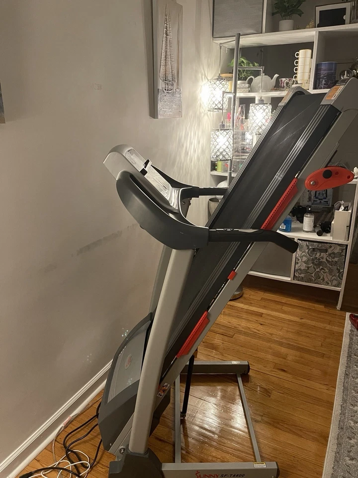 Sunny Health & Fitness Treadmill – Great Condition, Foldable, Fully Functional - Image 3 of 4