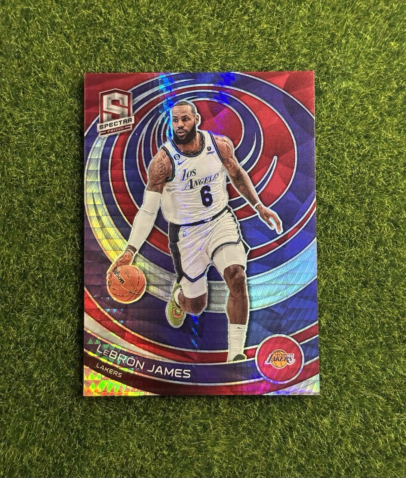 2022-23 Panini Spectra LeBron James #79 Asia Red Prizm Lakers