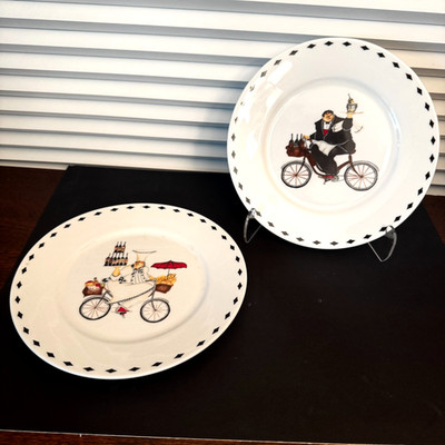 Oneida Kitchen ''Chefs to Go'' Set 2 Rimmed Salad/Desert Plates 2004 Jennifer Gara