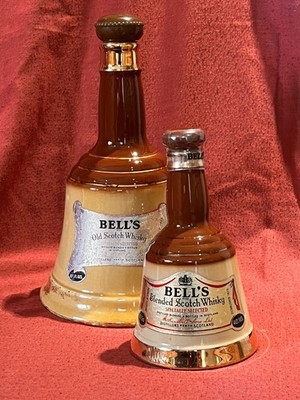 Vintage Wade Bells Scotch Whiskey Rare Old 26 2/3floz 70% & Blended 18,75cl 40%