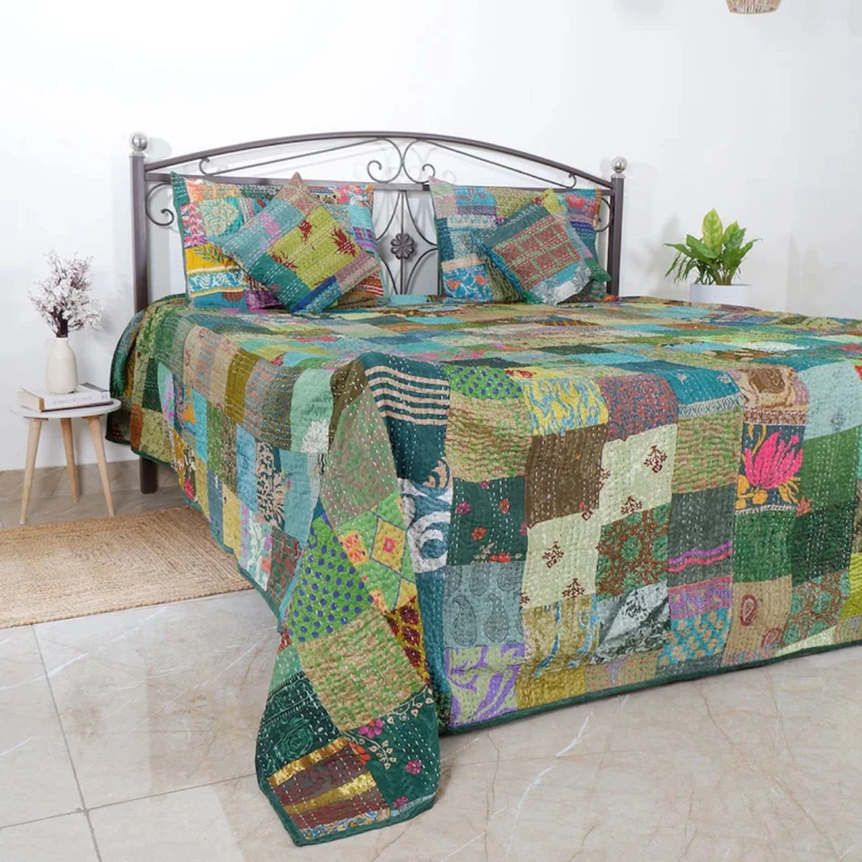 Edredones de cama Kantha vintage boho tamaño queen de seda india coloridos verdes retazos Foto 2 de 4