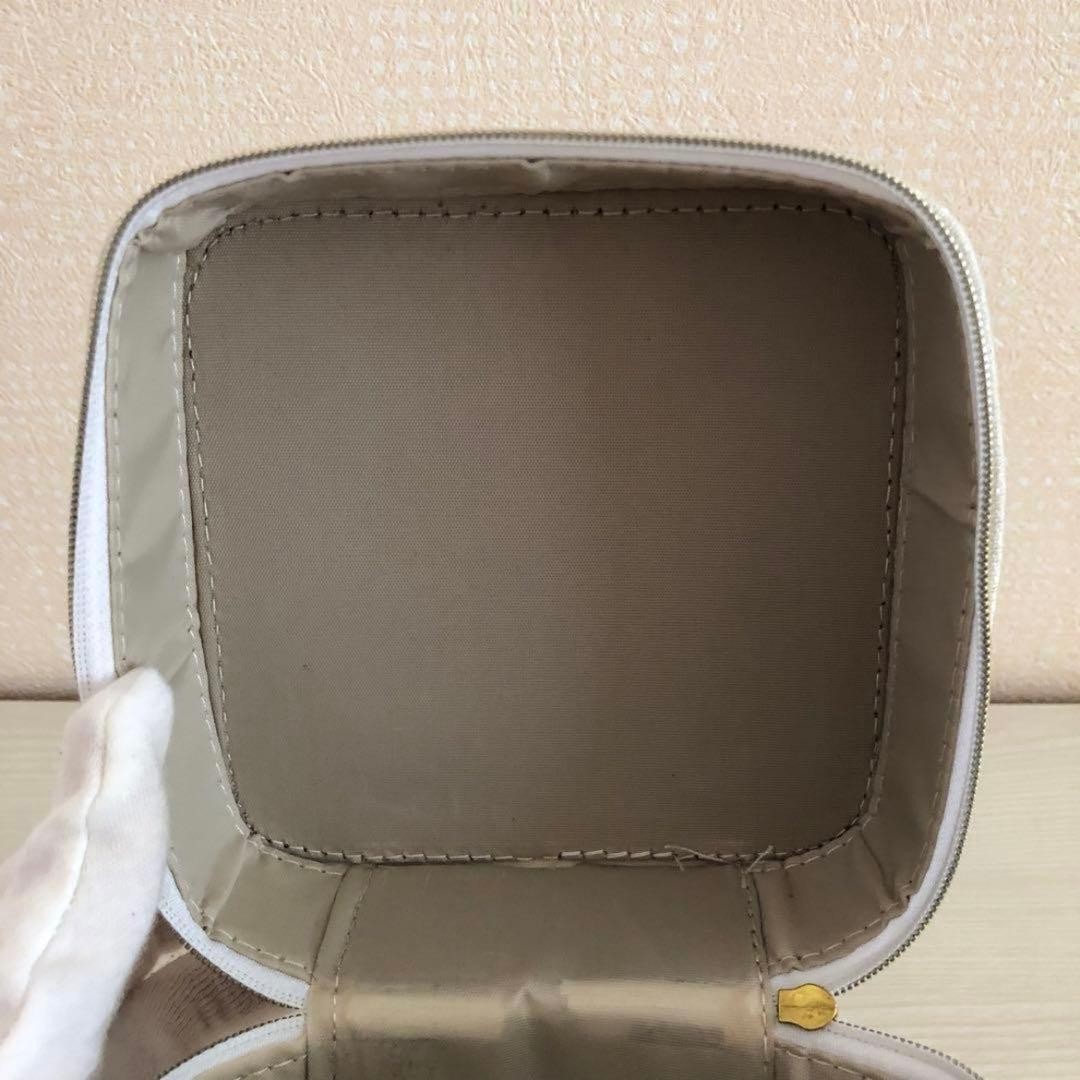 CHANEL BEAUTE Glitter Vanity Case Cosmetic Pouch Large Silver Gold Logo Japan — image 9