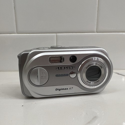 Samsung Digimax A7 7.0MP Digital Camera Silver Tested. Working (B13:31) - Picture 9 of 14