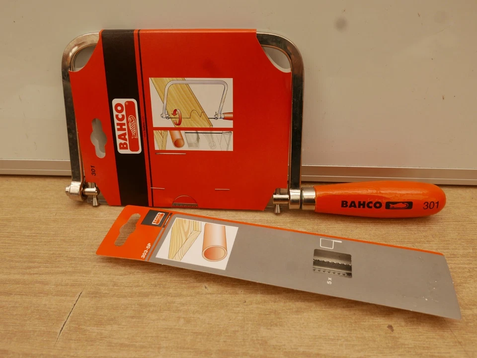 Bahco 301 carpenters wooden handle coping saw + 5 EXTRA 303 blades