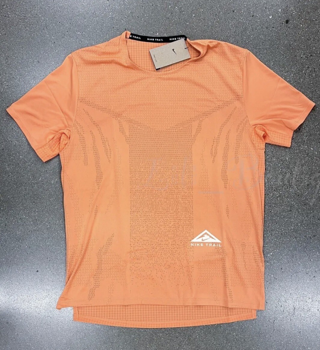 NWT Nike DM4646-871 Men Dri-Fit Rise 365 Trail Running Top Orange Trance Size M