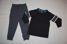 Boys Outfit BLACK L/S HENLEY T-SHIRT Arm Stripes GRAY SWEAT PANTS Pockets SIZE 4