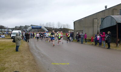Foto 12x8 (A4) Start of The Glenlivet 10K c2013