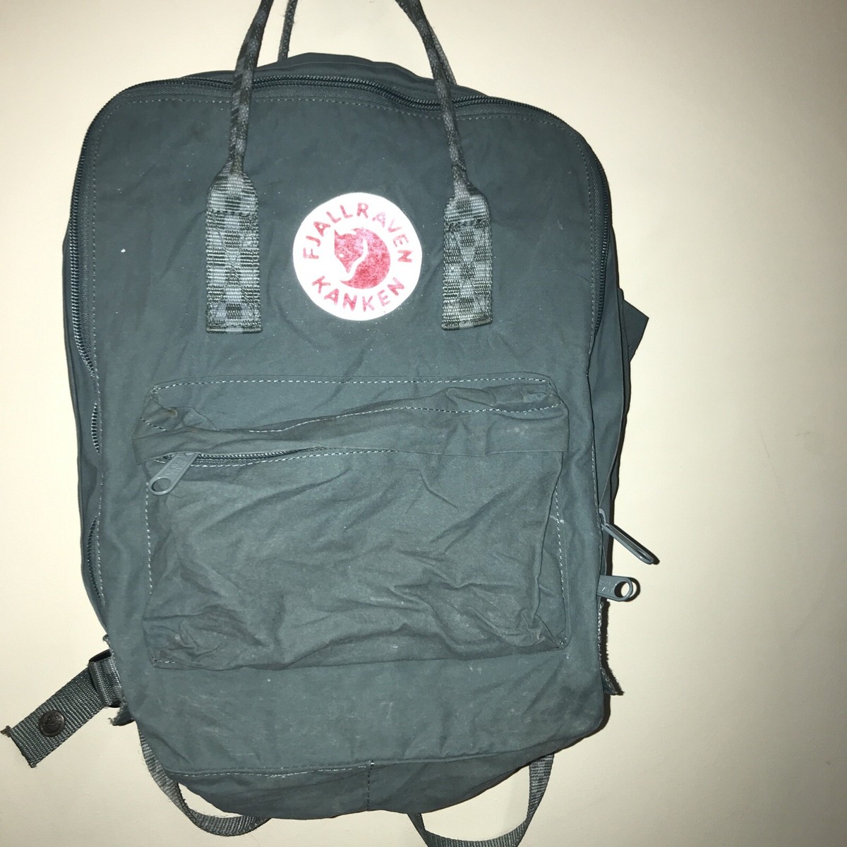 FJALLRAVEN KANKEN BACKPACK Green Canvas Sewn Logo Zip Pockets