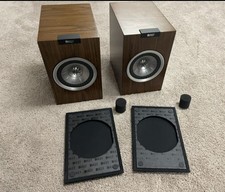 KEF R100 2-Way Bookshelf Speakers , Walnut, Excellent Condition