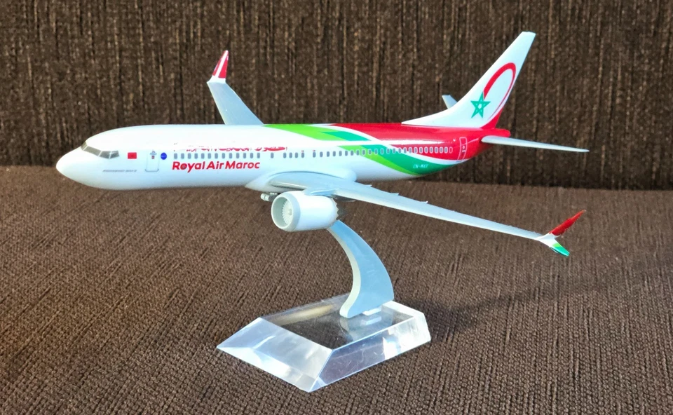 Flugzeugmodell Air Maroc, mit Ständer in Verpackung
