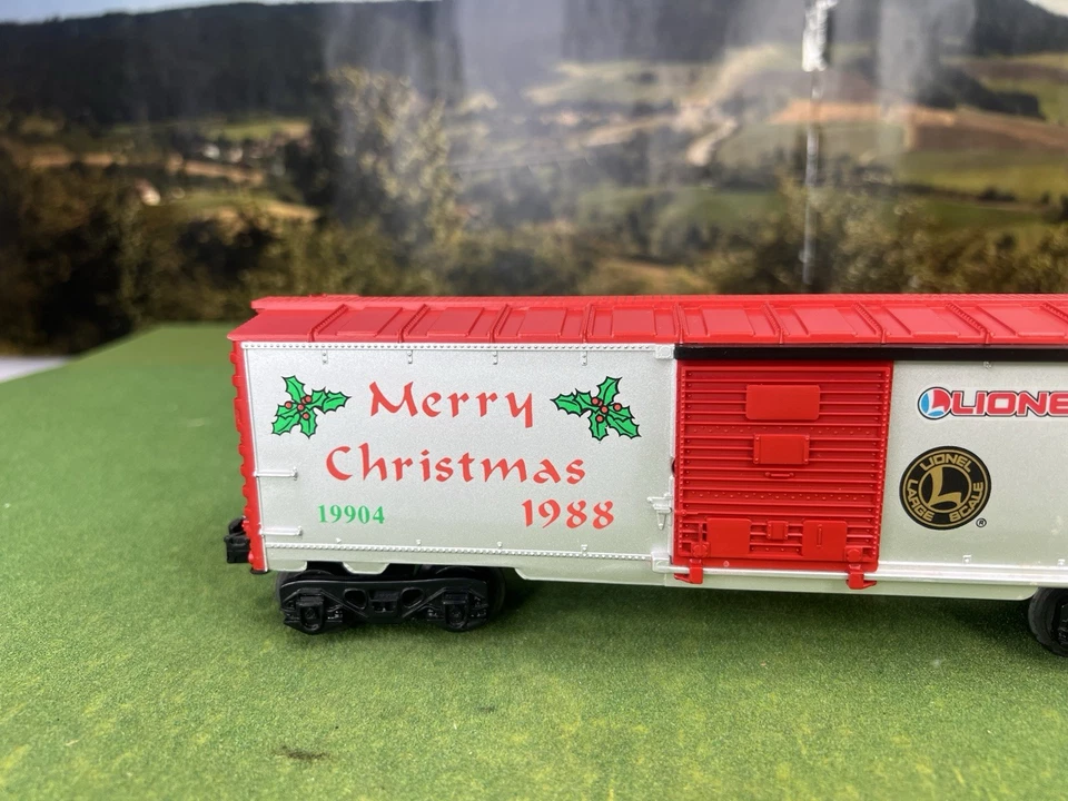 LIONEL 6-19904 CHRISTMAS BOX CAR 1988 MERRY CHRISTMAS LN IN BOX - Image 3 of 4