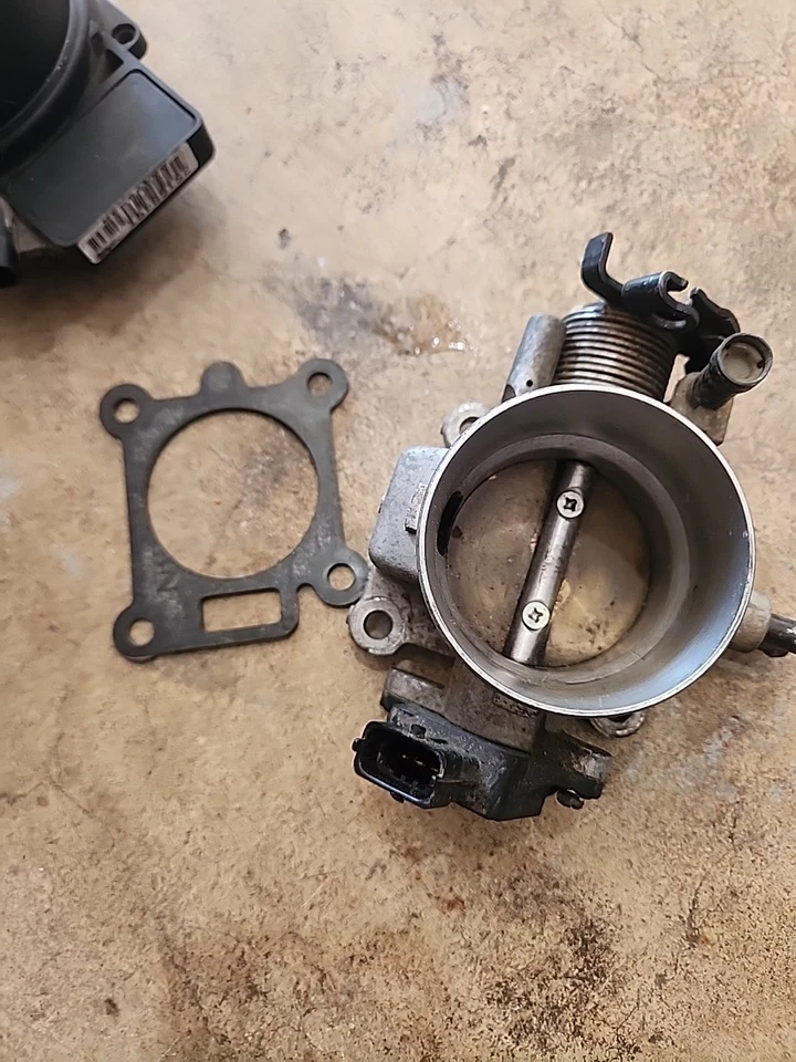 Cuerpo del acelerador 58 mm de diámetro para Kia Spectra5 2006 Foto 2 de 4