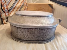 Vtg Guardian Oval Roaster Dutch Oven with Platter / Lid Hammered Aluminum 13”