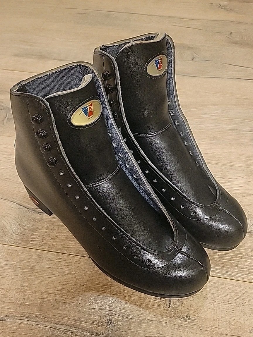 - 120 Uptown (black) Boots Only Size 7.5