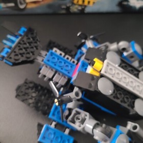 LEGO DC Super Heroes #76001 - The Bat vs. Bane: Tumbler Chase ***NO MINIFIGS ***