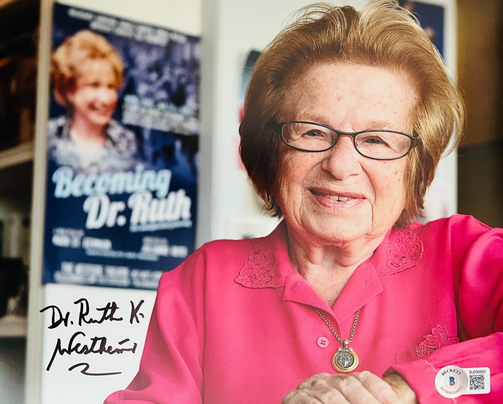 SEX THERAPIST DR. RUTH WESTHEIMER SIGNED 8X10 GLOSSY PHOTO. BECKETT COA 1