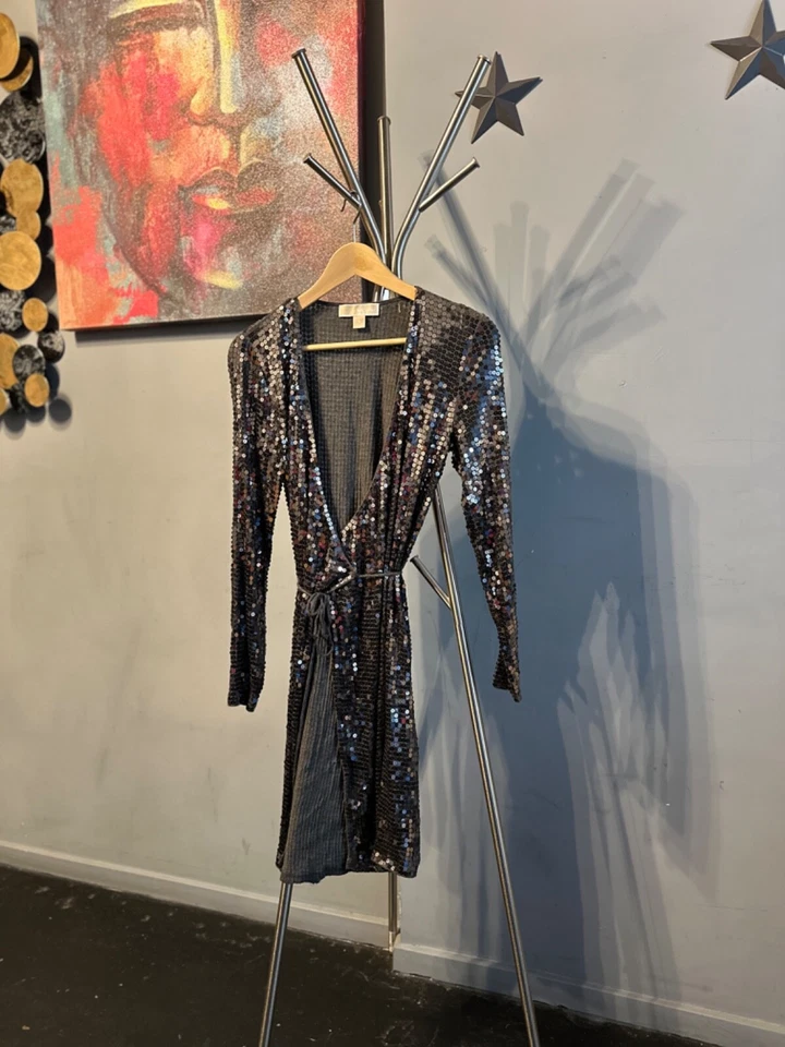 Sexy Vestido de Fiesta Formal Envolvente con Lentejuelas Plateado MICHAEL KORS S/M Foto 2 de 4
