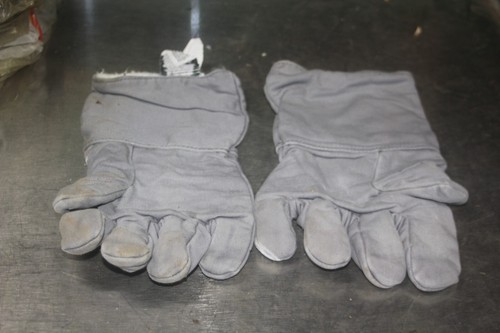 Salisbury Pro-Wear Gloves - Picture 2 of 3