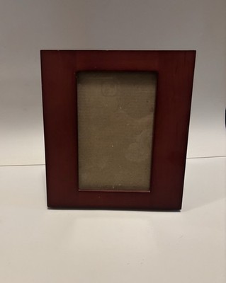 Cherry Wood Photo Frame 4X6  Umbra Made In Thailand