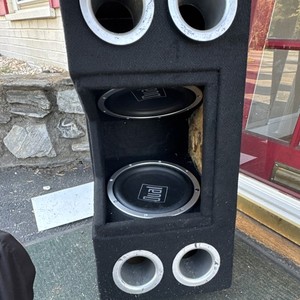 JBL Dual Subwoofer Ported Car Enclosure Box Quad Ports Carpeted Black