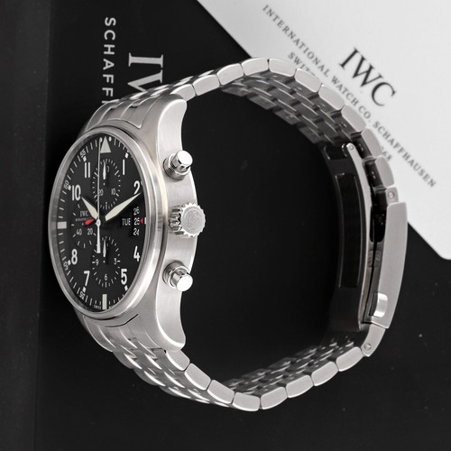 IWC FACTORY SERVICED Pilot's Chronograph 43mm IW377704 - Picture 3 of 10