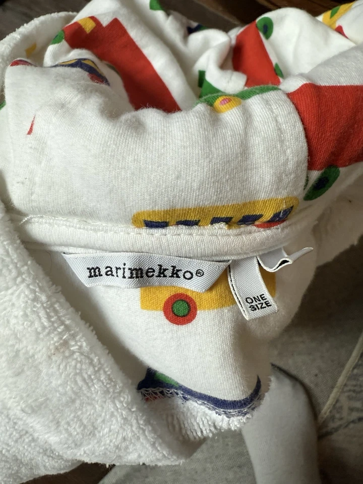 MARIMEKKO Pikku Bo Boo Katsuji Wakisaka Iconic Car Bathrobe Swim Skandi Designer - Image 2 of 4