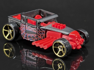 Hot Wheels Trackin' Trucks Exclusive Bone Shaker