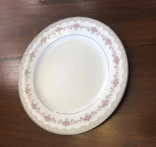 Noritake Glenwood 10 1/4" Dinner Plates