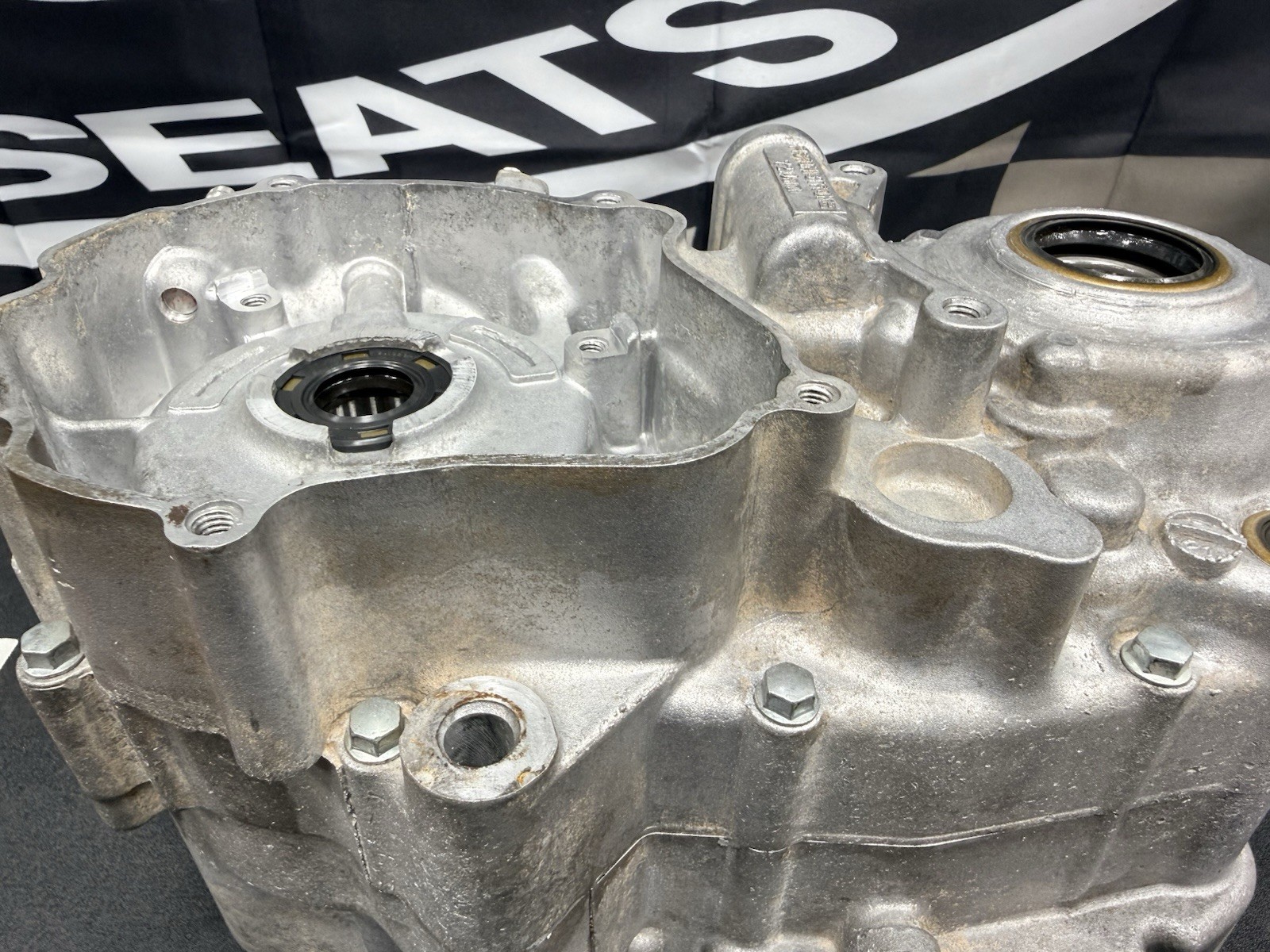 2003 KAWASAKI KX250 OEM Crankcase Set Left & Right! 14001-1307, Good Cases KX250