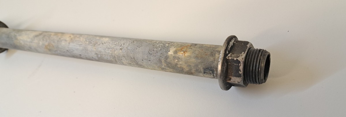 12 - 15 Kawasaki ZX-10R Ninja Swingarm Pivot Shaft , Collar , Nut